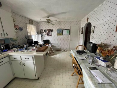 1 Perry Ln, Rutland, VT 05701 - photo 3