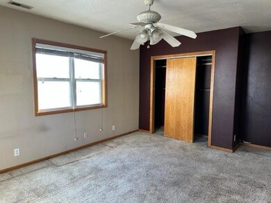 2801 E Douglas Ave, Des Moines, IA 50317 - photo 3