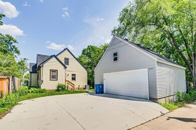 3807 Hubbard Ave N, Robbinsdale, MN 55422 - photo 4