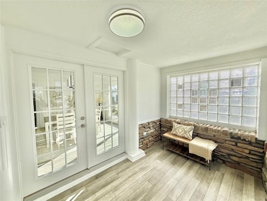 1441 56th St, Des Moines, IA 50311 - photo 2