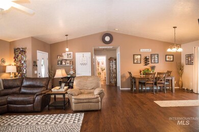 2568 W 8th St, Weiser, ID 83672 - photo 3