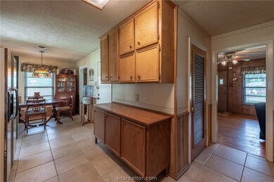 Kitchen and Breakfast Area