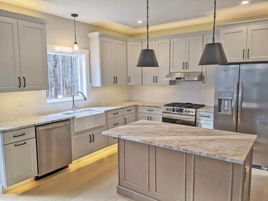 423 Blane Cir unit 5, Pembroke, NH 03275 - photo 3