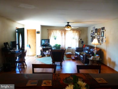 150 N Franklin St, Orwigsburg, PA 17961 - photo 4