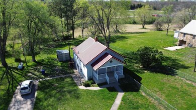 306 N Elm St, Dixon, MO 65459 - photo 2