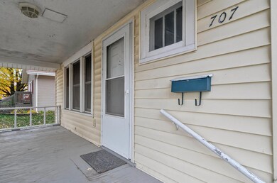 707 Reber Ave, Waterloo, IA 50701 - photo 4
