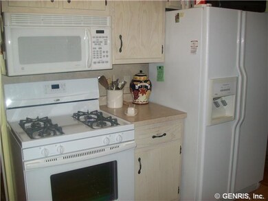 Kitchen Refrigerator (side x side), Oven-Range and