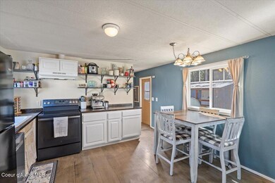 09-Dining & Kitchen