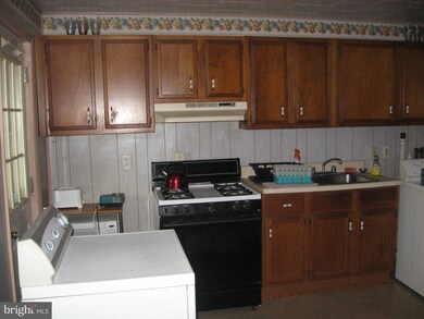 331 S Mill St, Saint Clair, PA 17970 - photo 6