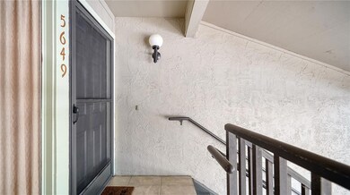 5649 Summer Side Ln unit 41B, Sarasota, FL 34231 - photo 2