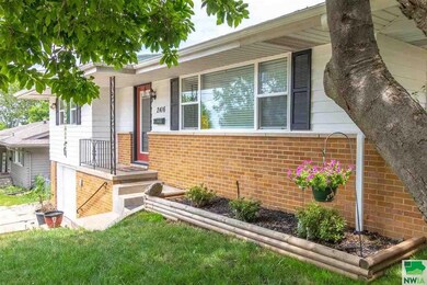 2416 Mansfield Dr, Des Moines, IA 50317 - photo 7