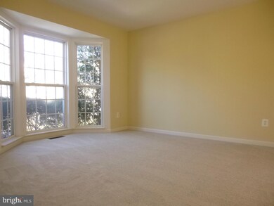 5763 Fincastle Dr, Manassas, VA 20112 - photo 4