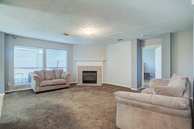 3104 Centennial Village Dr, Pearland, TX 77584 - photo 6