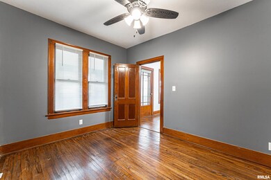 902 Pulaski St, Lincoln, IL 62656 - photo 7