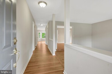 2219 Cedar Mill Ct, Vienna, VA 22182 - photo 7