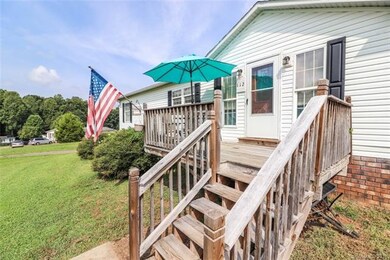 112 Sweetwater Dr unit 19, Statesville, NC 28625 - photo 2