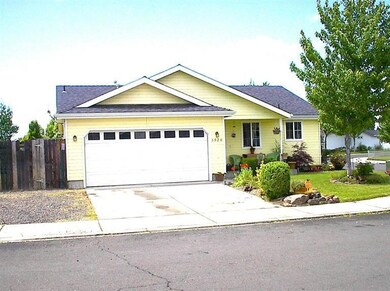 3920 Agate Meadows Ct, White City, OR 97503 - photo 2