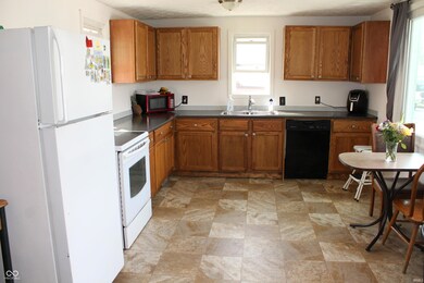 514 W Main St, Thorntown, IN 46071 - photo 4