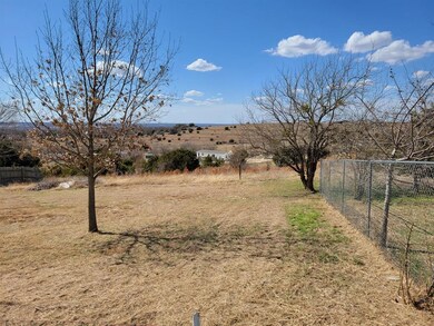 124 Bluff Heights Dr, Weatherford, TX 76085 - photo 3