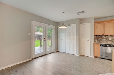 13614 Larkbrook St, San Antonio, TX 78233 - photo 7