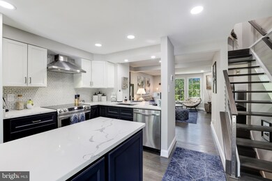 1630 Fieldthorn Dr, Reston, VA 20194 - photo 3