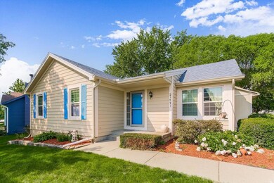 21771 S Race St, Spring Hill, KS 66083 - photo 2