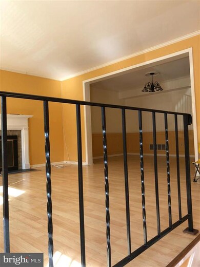 5801 Richardson Mews Square, Halethorpe, MD 21227 - photo 2