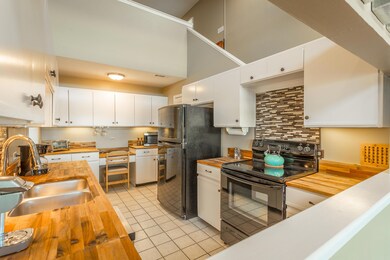 120 Douglas Street C-1-15