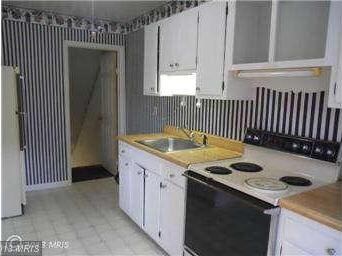 1128 Linkside Dr, Parkville, MD 21234 - photo 2