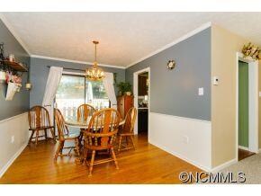 Go from the dining to the deck