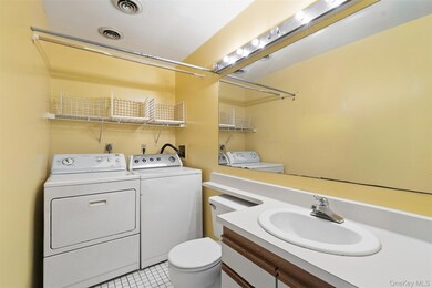 230 Fleet Ct unit 16230, Bronx, NY 10473 - photo 7
