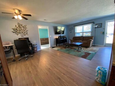 510 Weatherford Dr, King, NC 27021 - photo 3