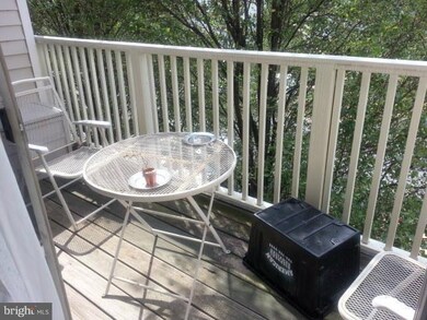 21860 Elkins Terrace unit 300, Sterling, VA 20166 - photo 2