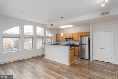 301 W Franklin St unit 505, Baltimore, MD 21201 - photo 2