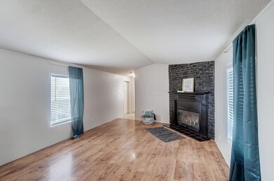 569 E Lincoln Ave unit 1, Ada, OH 45810 - photo 6