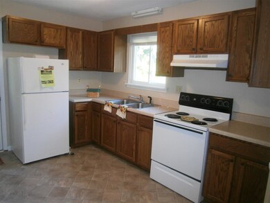 404 Tower Dr, Jacksonville, NC 28546 - photo 6