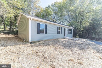 265 Spring Warbler Way, Shepherdstown, WV 25443 - photo 4