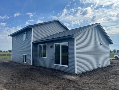 311 11th St SE, Freeport, MN 56331 - photo 4