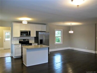 All New Stainless Appliances!