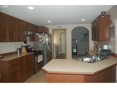 1294 Crystal Ln, Lafayette, OR 97127 - photo 3