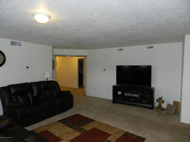 6931 Laurie St, Farmington, NM 87401 - photo 2