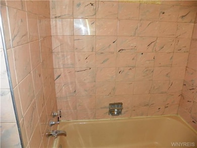 2216 Falls St, Niagara Falls, NY 14303 - photo 5