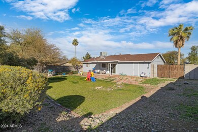 15852 N 19th St-21