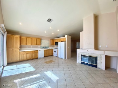 6617 Woodsworth Ave, Las Vegas, NV 89108 - photo 4