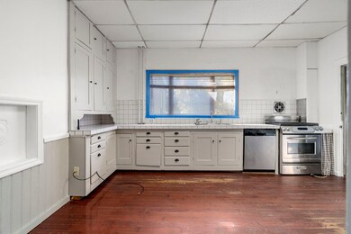 46 Albano St, Roslindale, MA 02131 - photo 4