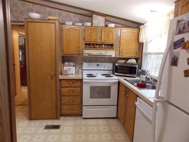 41 Hemlock Terrace, Plymouth, NH 03264 - photo 4