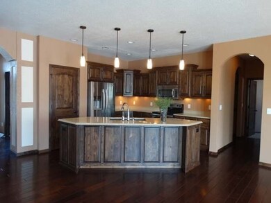 1443 Eagle Crest Loop, Bismarck, ND 58503 - photo 5