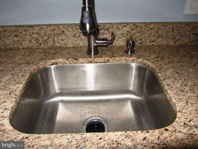 2829 S Wakefield St unit D, Arlington, VA 22206 - photo 7