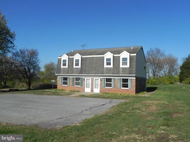 17436 Cindy Ln, Hagerstown, MD 21740 - photo 2