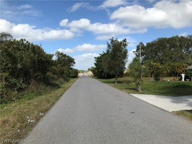 2724 NE 4th Place, Cape Coral, FL 33909 - photo 4